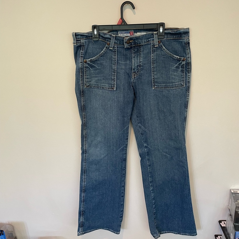 Old Navy Women's Flare Jeans in Classic Blue